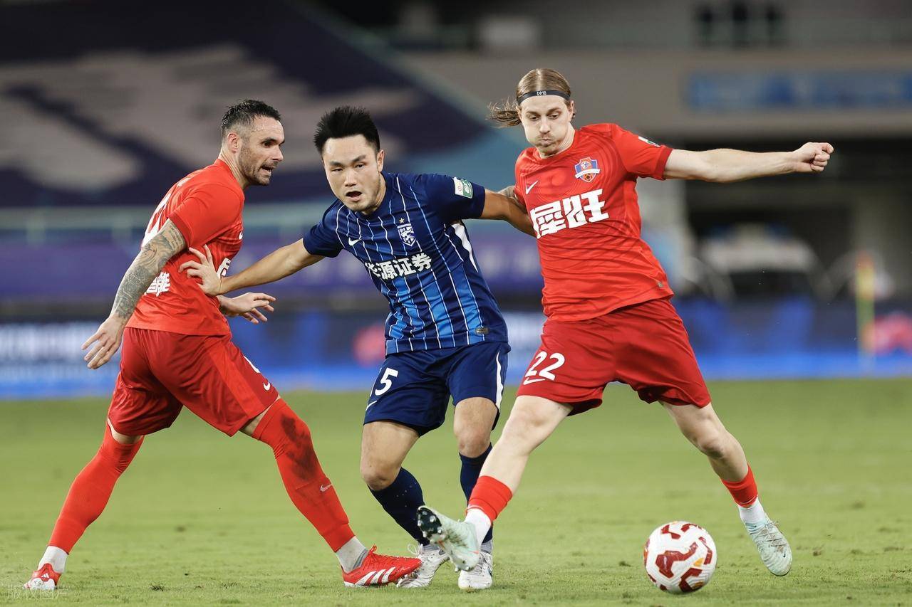 开云首页APP-赛后武汉三镇调整名单以备社区盾，扳平良机环节打磨，压力陡增，球队文化再被提及的简单介绍