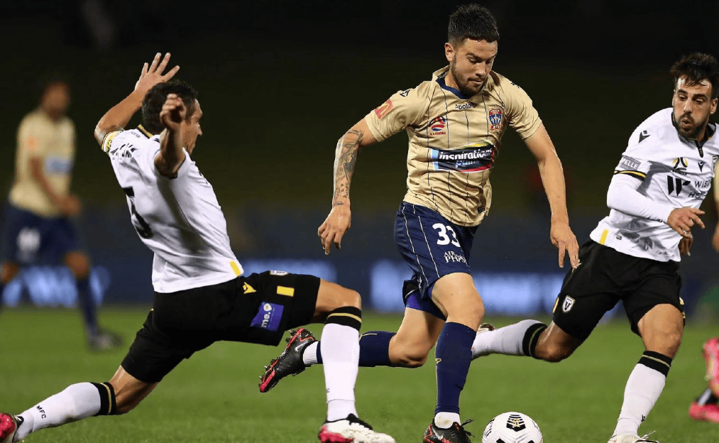 开云首页APP-集结日体能课后，纽卡斯尔豪取连胜备战中超，球迷炸锅，临场指挥获称赞的简单介绍